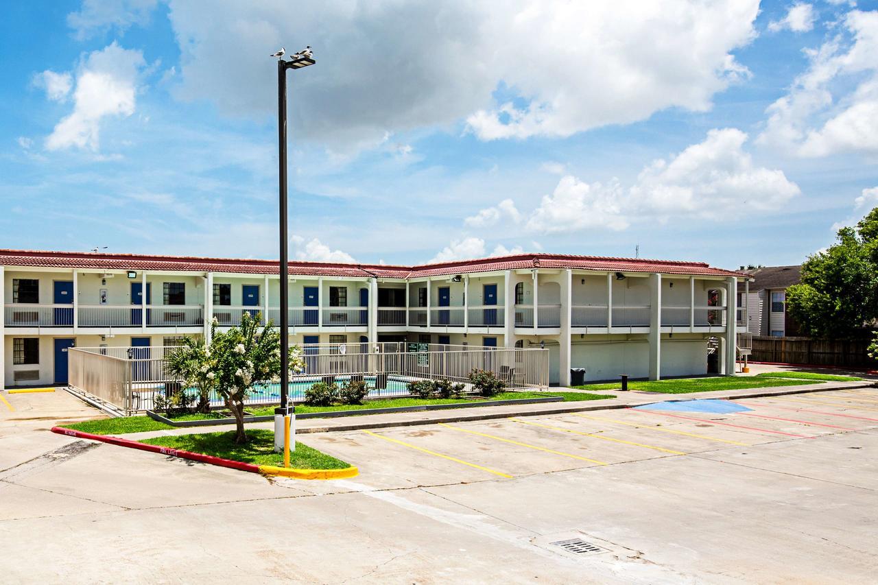 Motel 6 เทกซัสซิตี ภายนอก รูปภาพ